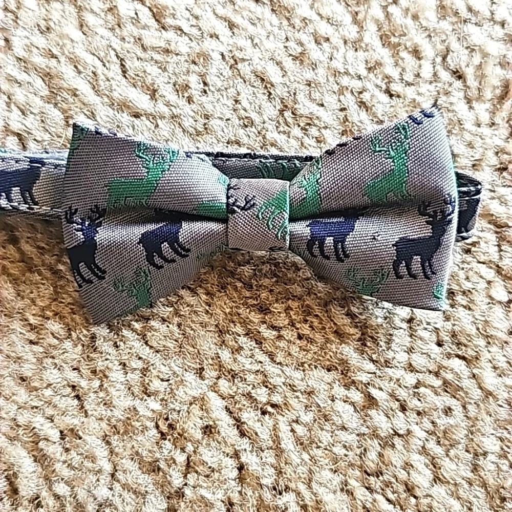 Janie and Jack Baby Boys Moose Bow Tie Velcro 0-24M